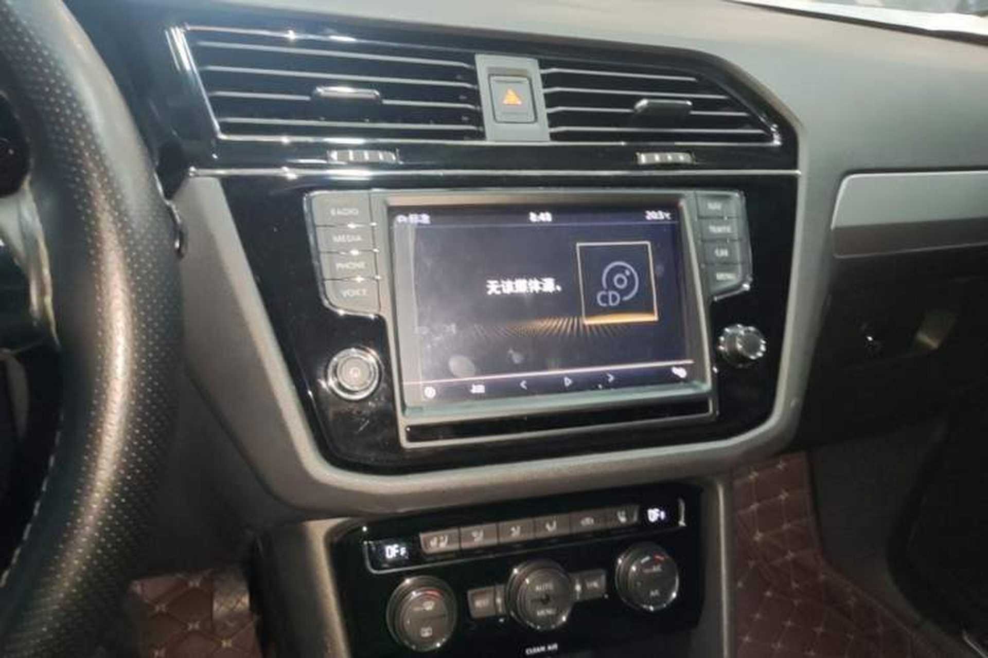 Used Volkswagen Tiguan L 2017 380TSI Automatic All-Wheel-Drive Flagship Edition Audio And AC Panel