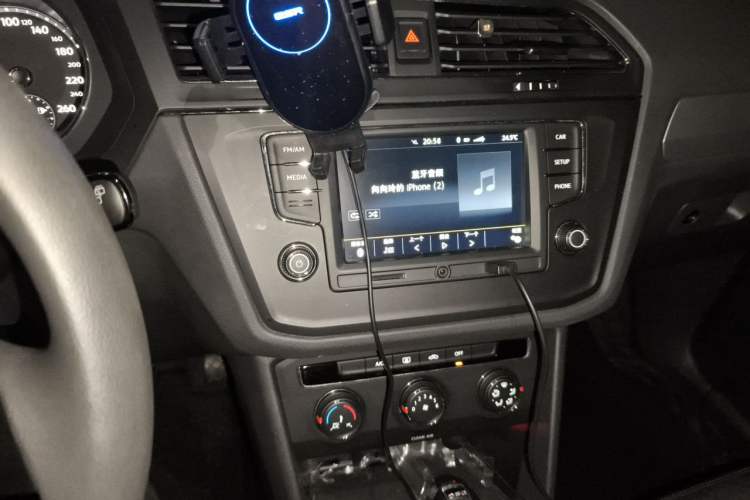 Used Volkswagen Tiguan L 2017 330TSI Automatic Two-Wheel Drive Luxury Edition Audio And AC Panel