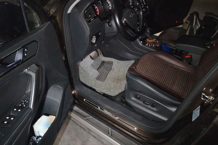 Used Volkswagen Tiguan L 2017 330TSI Automatic Two-Wheel Drive Luxury Edition Driver Seat