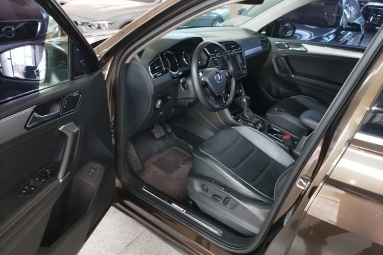 Used Volkswagen Tiguan L 2017 380TSI Automatic All-Wheel Drive Supreme Flagship Edition Driver Seat