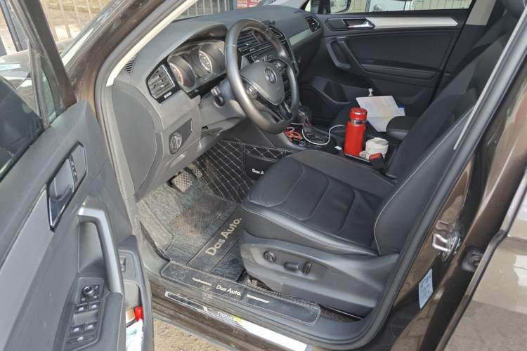 Used Volkswagen Tiguan L 2017 380TSI Automatic All-Wheel-Drive Flagship Edition Driver Seat