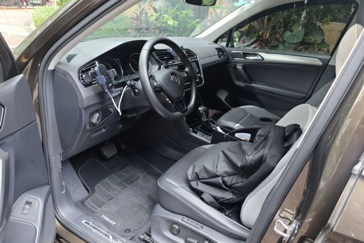 Used Volkswagen Tiguan L 2017 380TSI Automatic All-Wheel Drive Supreme Flagship Edition Driver Seat