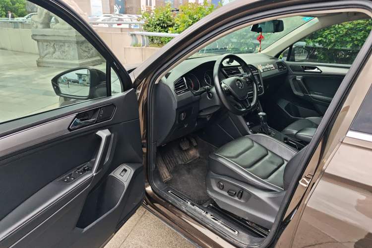 Used Volkswagen Tiguan L 2017 330TSI Automatic Two-Wheel Drive Flagship Edition Driver Seat