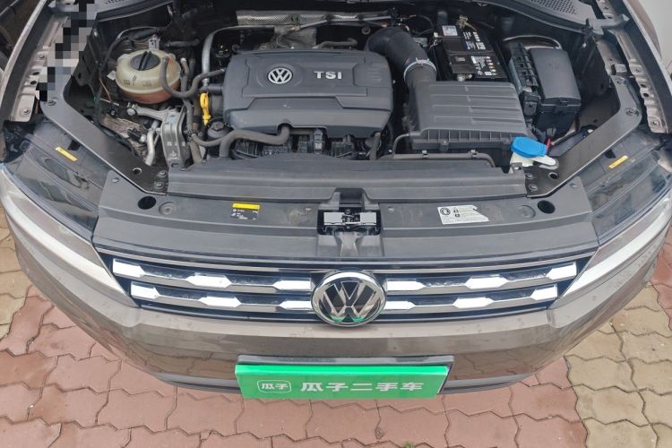 Used Volkswagen Tiguan L 2017 330TSI Automatic Two-Wheel Drive Luxury Edition Engine Bay