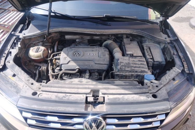 Used Volkswagen Tiguan L 2017 330TSI Automatic Two-Wheel Drive Luxury Edition Engine Bay