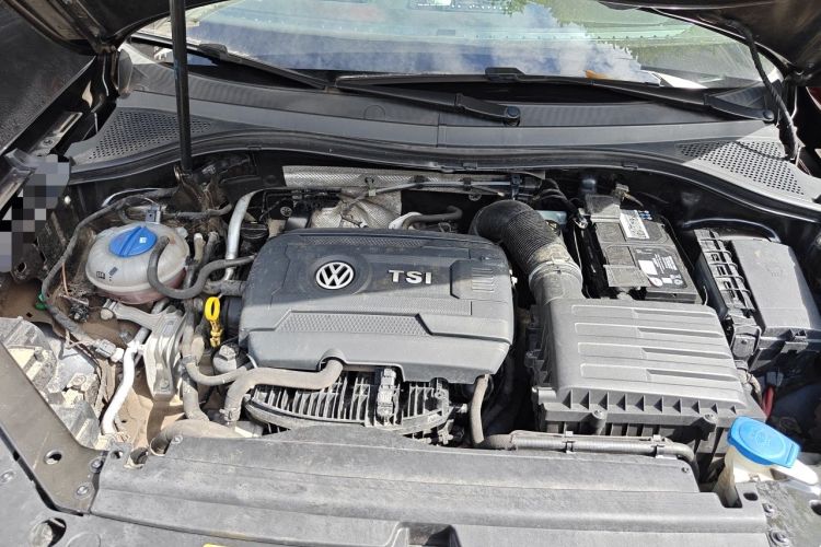 Used Volkswagen Tiguan L 2017 330TSI Automatic Two-Wheel Drive Flagship Edition Engine Bay