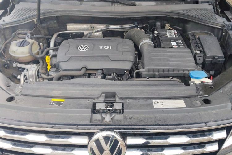 Used Volkswagen Tiguan L 2017 330TSI Automatic Two-Wheel Drive Luxury Edition Engine Bay
