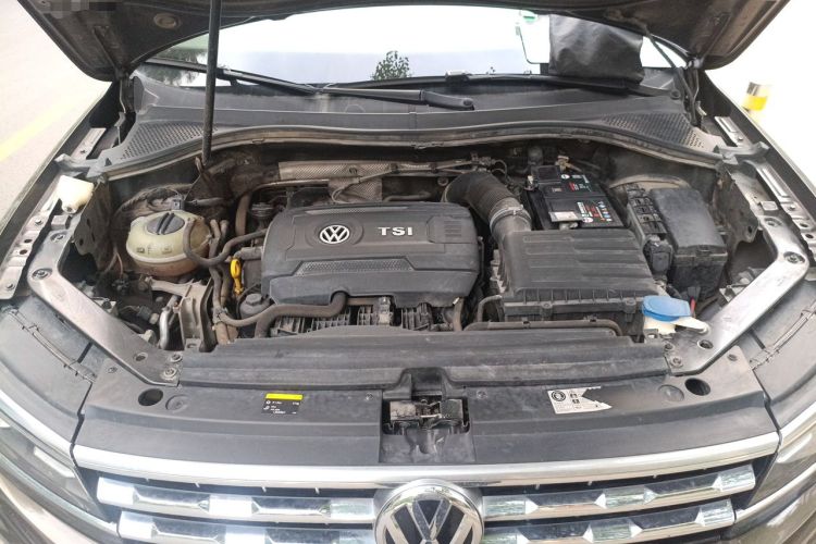 Used Volkswagen Tiguan L 2017 330TSI Automatic Two-Wheel Drive Flagship Edition Engine Bay