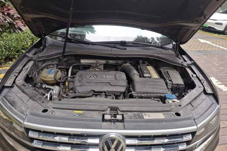 Used Volkswagen Tiguan L 2017 380TSI Automatic All-Wheel Drive Supreme Flagship Edition Engine Bay