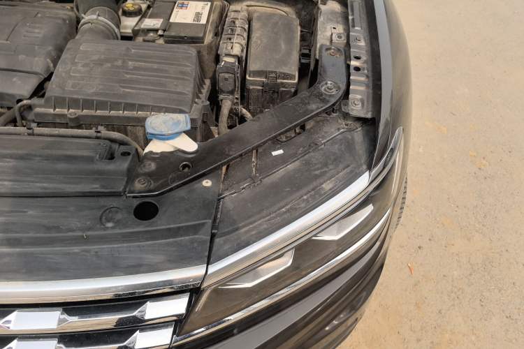 Used Volkswagen Tiguan L 2017 330TSI Automatic Two-Wheel Drive Flagship Edition Engine Bay Left
