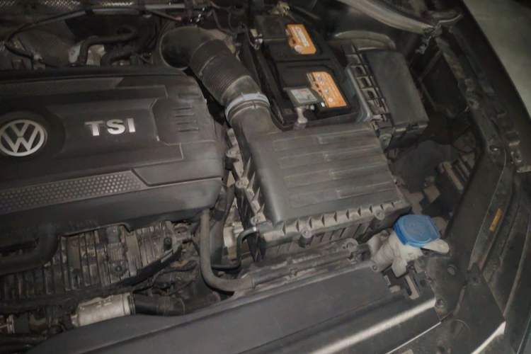 Used Volkswagen Tiguan L 2017 330TSI Automatic Two-Wheel Drive Luxury Edition Engine Bay Left