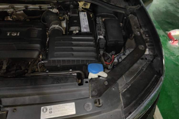 Used Volkswagen Tiguan L 2017 380TSI Automatic All-Wheel-Drive Flagship Edition Engine Bay Left