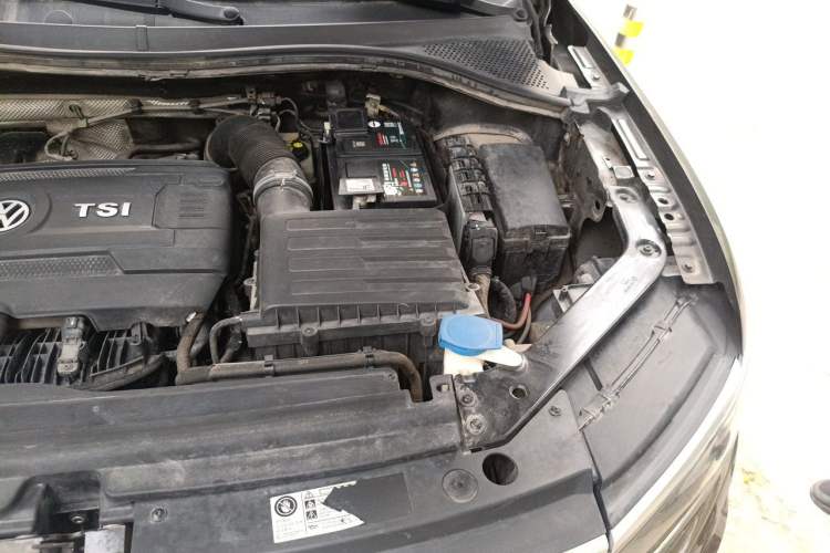 Used Volkswagen Tiguan L 2017 330TSI Automatic Two-Wheel Drive Flagship Edition Engine Bay Left