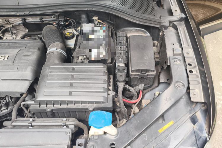 Used Volkswagen Tiguan L 2017 330TSI Automatic Two-Wheel Drive Luxury Edition Engine Bay Left