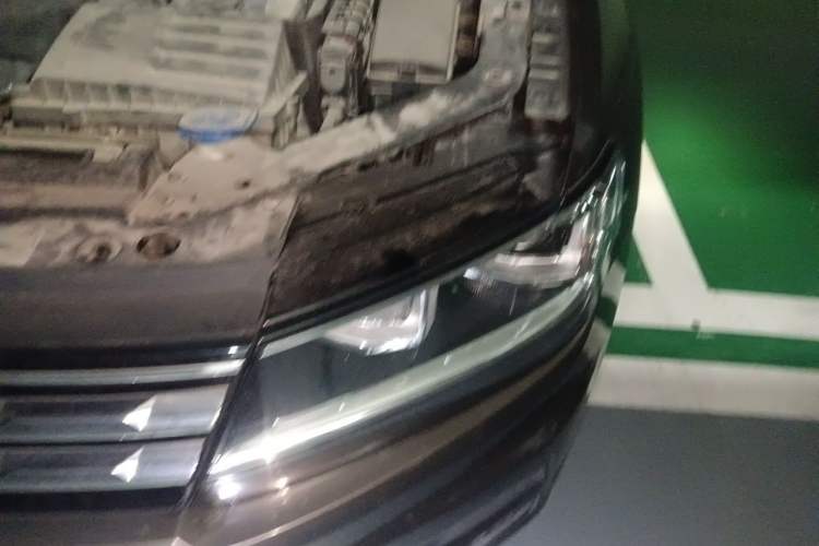 Used Volkswagen Tiguan L 2017 330TSI Automatic Two-Wheel Drive Luxury Edition Engine Bay Left