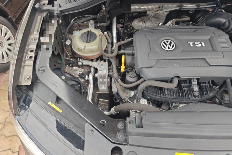Used Volkswagen Tiguan L 2017 330TSI Automatic Two-Wheel Drive Luxury Edition Engine Bay Right