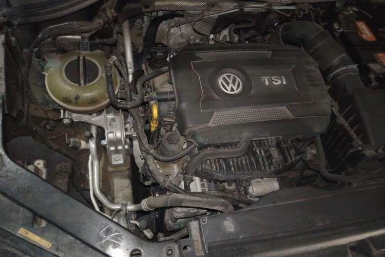 Used Volkswagen Tiguan L 2017 330TSI Automatic Two-Wheel Drive Luxury Edition Engine Bay Right