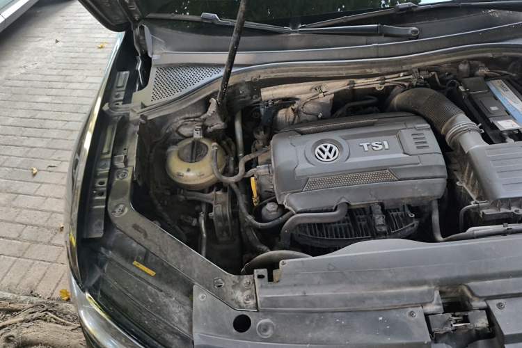 Used Volkswagen Tiguan L 2017 330TSI Automatic Two-Wheel Drive Luxury Edition Engine Bay Right