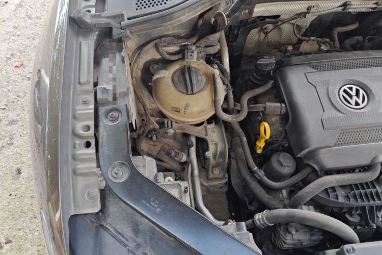 Used Volkswagen Tiguan L 2017 380TSI Automatic All-Wheel-Drive Flagship Edition Engine Bay Right