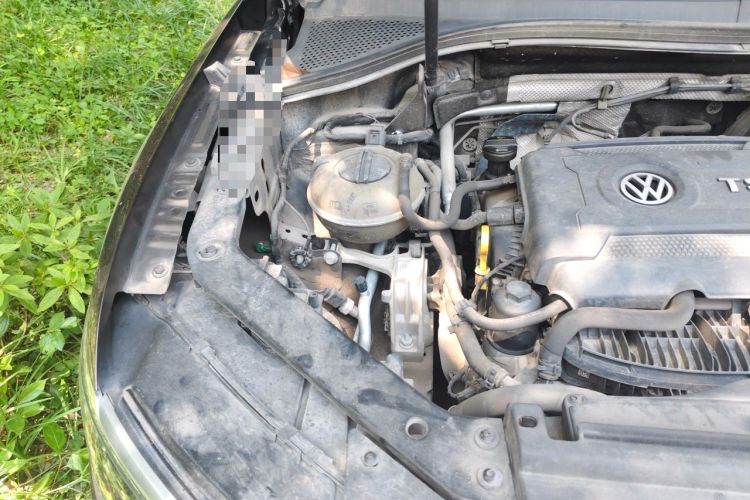 Used Volkswagen Tiguan L 2017 330TSI Automatic Two-Wheel Drive Flagship Edition Engine Bay Right