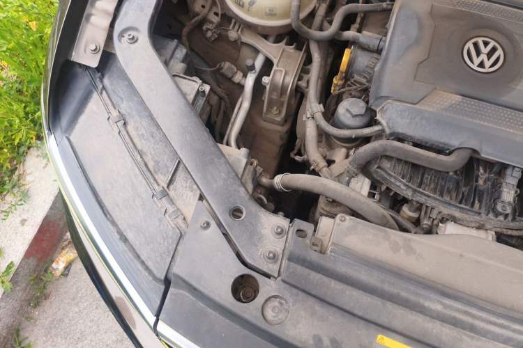 Used Volkswagen Tiguan L 2017 330TSI Automatic Two-Wheel Drive Flagship Edition Engine Bay Right