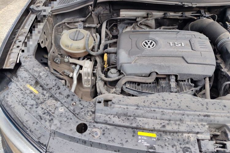 Used Volkswagen Tiguan L 2017 330TSI Automatic Two-Wheel Drive Luxury Edition Engine Bay Right