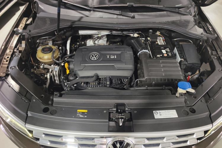Used Volkswagen Tiguan L 2017 380TSI Automatic All-Wheel-Drive Luxury Edition Engine Bay