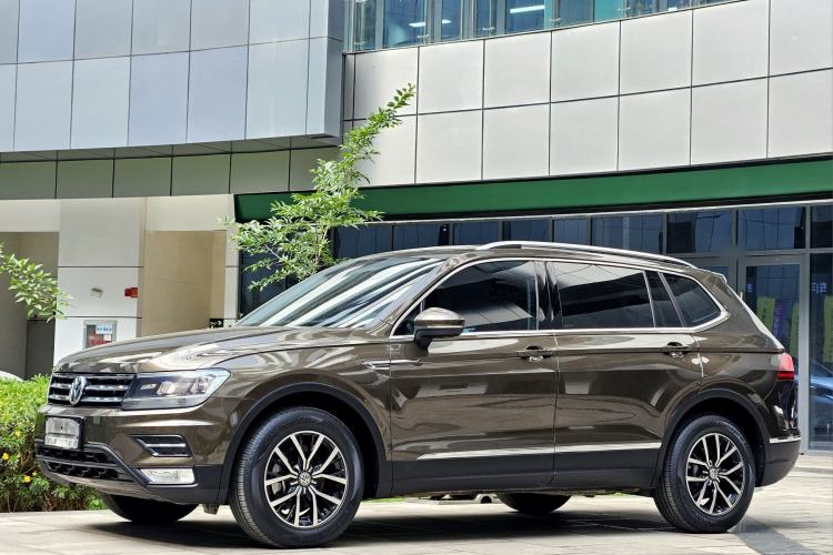 Used Volkswagen Tiguan L 2017 330TSI Automatic Two-Wheel Drive Comfort Edition Exterior 1