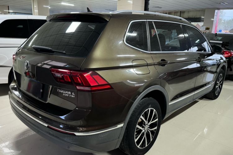 Used Volkswagen Tiguan L 2017 330TSI Automatic Two-Wheel Drive Luxury Edition Exterior 1