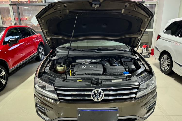Used Volkswagen Tiguan L 2017 330TSI Automatic Two-Wheel Drive Luxury Edition Exterior 11