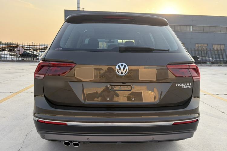 Used Volkswagen Tiguan L 2017 330TSI Automatic Two-Wheel Drive Flagship Edition Exterior 4