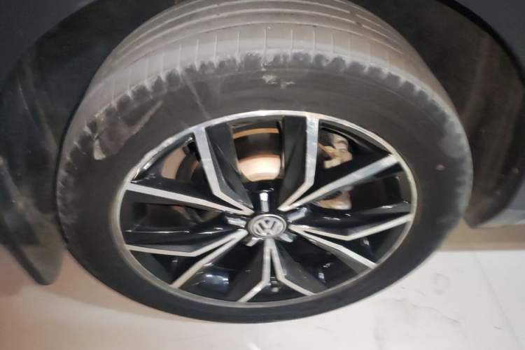 Used Volkswagen Tiguan L 2017 380TSI Automatic All-Wheel-Drive Flagship Edition Exterior 5