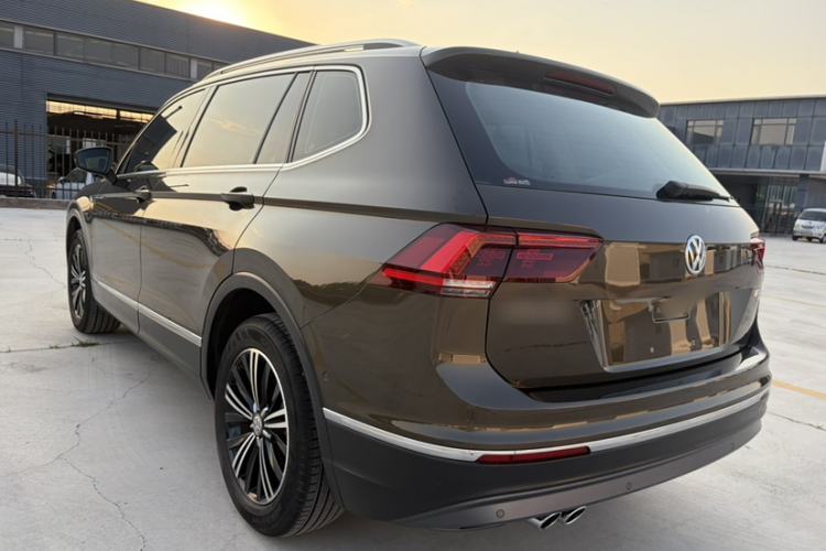 Used Volkswagen Tiguan L 2017 330TSI Automatic Two-Wheel Drive Flagship Edition Exterior 5