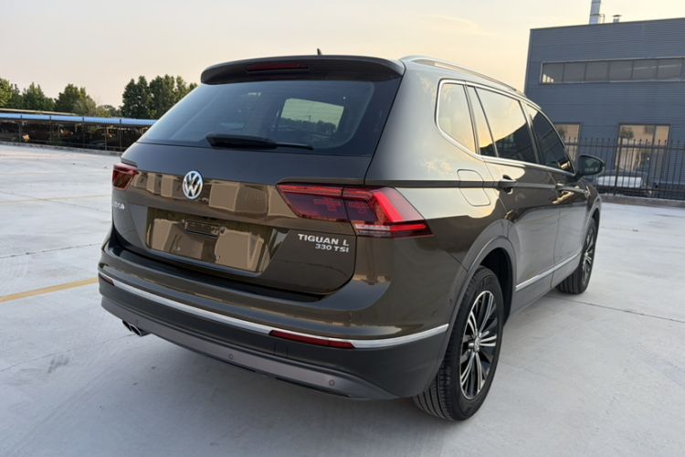 Used Volkswagen Tiguan L 2017 330TSI Automatic Two-Wheel Drive Flagship Edition Exterior 6