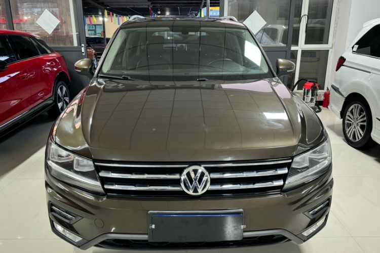 Used Volkswagen Tiguan L 2017 330TSI Automatic Two-Wheel Drive Luxury Edition Exterior 6