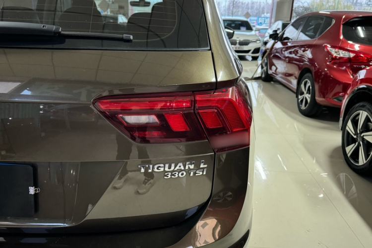 Used Volkswagen Tiguan L 2017 330TSI Automatic Two-Wheel Drive Luxury Edition Exterior 9