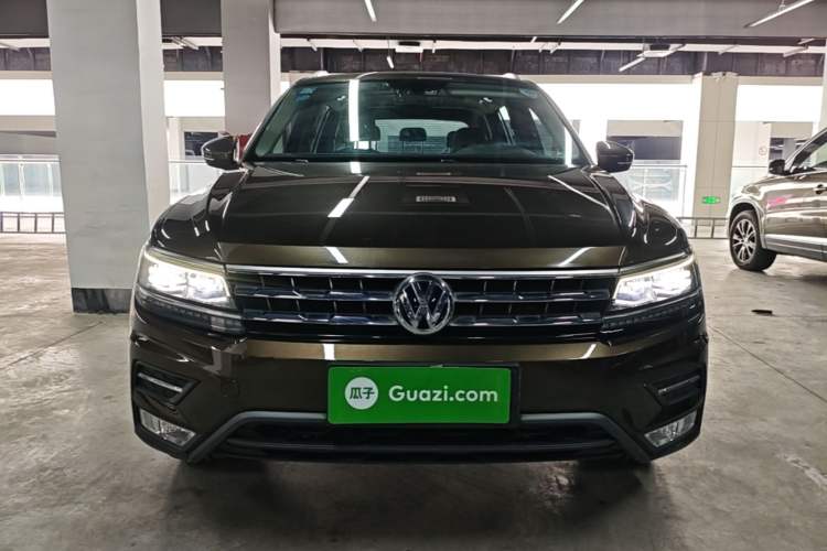 Used Volkswagen Tiguan L 2017 380TSI Automatic All-Wheel-Drive Luxury Edition Front