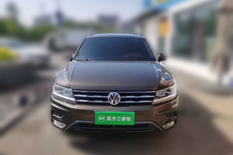 Used Volkswagen Tiguan L 2017 330TSI Automatic Two-Wheel Drive Luxury Edition Front