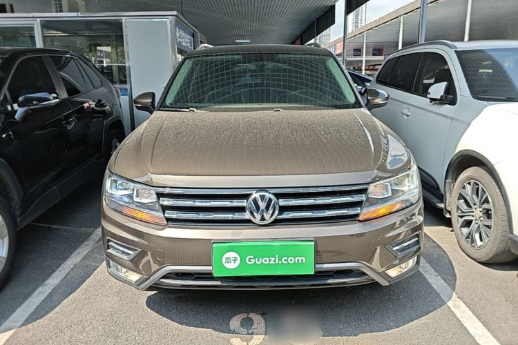 Used Volkswagen Tiguan L 2017 330TSI Automatic Two-Wheel Drive Luxury Edition Front