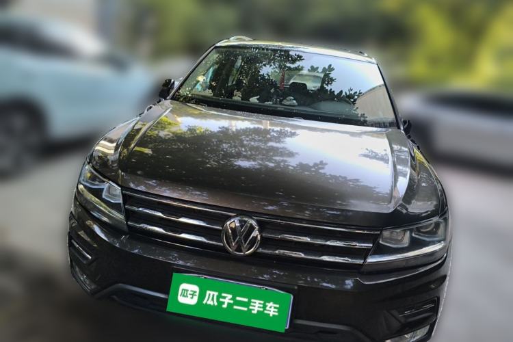 Used Volkswagen Tiguan L 2017 330TSI Automatic Two-Wheel Drive Luxury Edition Front