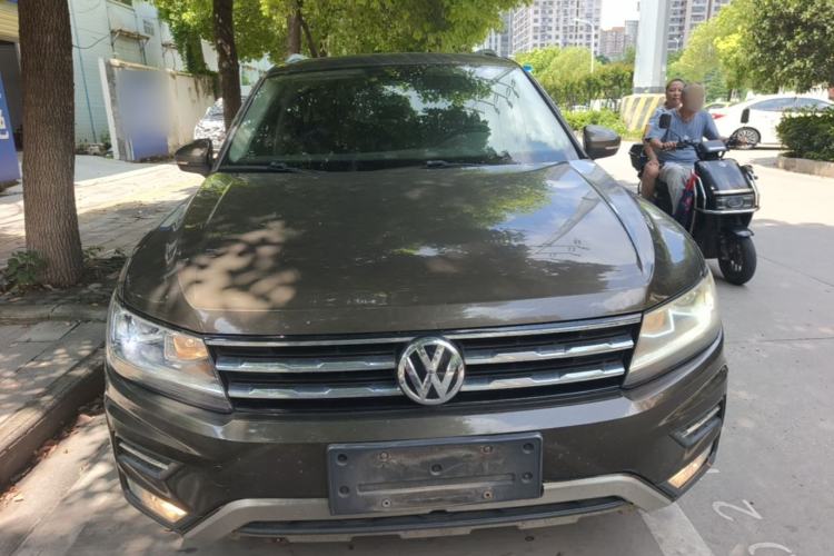 Used Volkswagen Tiguan L 2017 330TSI Automatic Two-Wheel Drive Luxury Edition Front