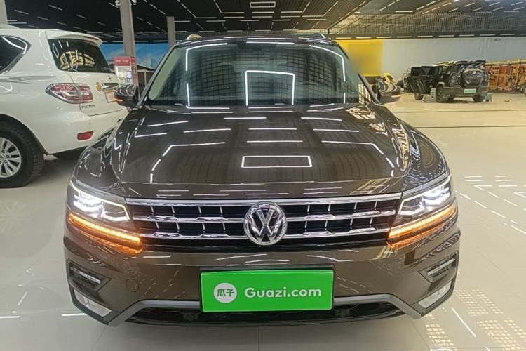 Used Volkswagen Tiguan L 2017 380TSI Automatic All-Wheel-Drive Luxury Edition Front