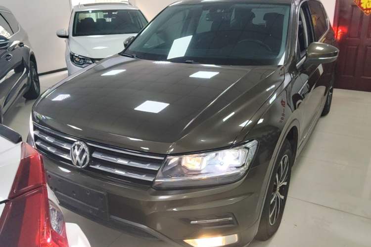 Used Volkswagen Tiguan L 2017 330TSI Automatic Two-Wheel Drive Luxury Edition Front