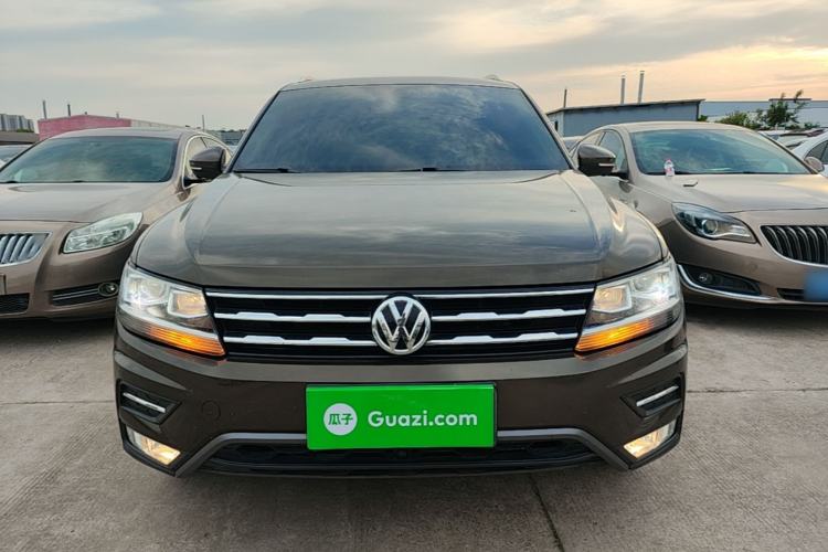 Used Volkswagen Tiguan L 2017 330TSI Automatic Two-Wheel Drive Luxury Edition Front