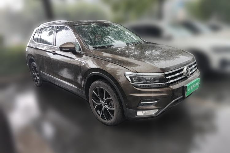 Used Volkswagen Tiguan L 2017 380TSI Automatic All-Wheel-Drive Flagship Edition Front Right 45 Deg