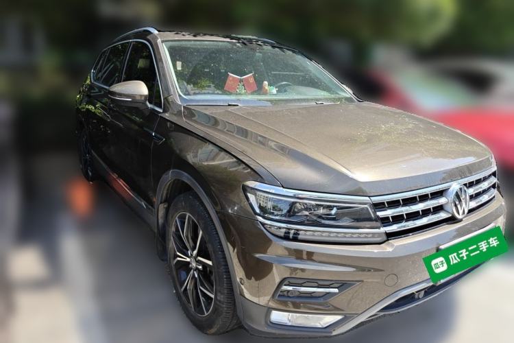 Used Volkswagen Tiguan L 2017 330TSI Automatic Two-Wheel Drive Flagship Edition Front Right 45 Deg