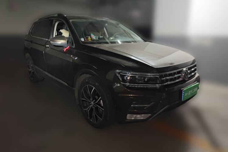 Used Volkswagen Tiguan L 2017 380TSI Automatic All-Wheel-Drive Flagship Edition Front Right 45 Deg