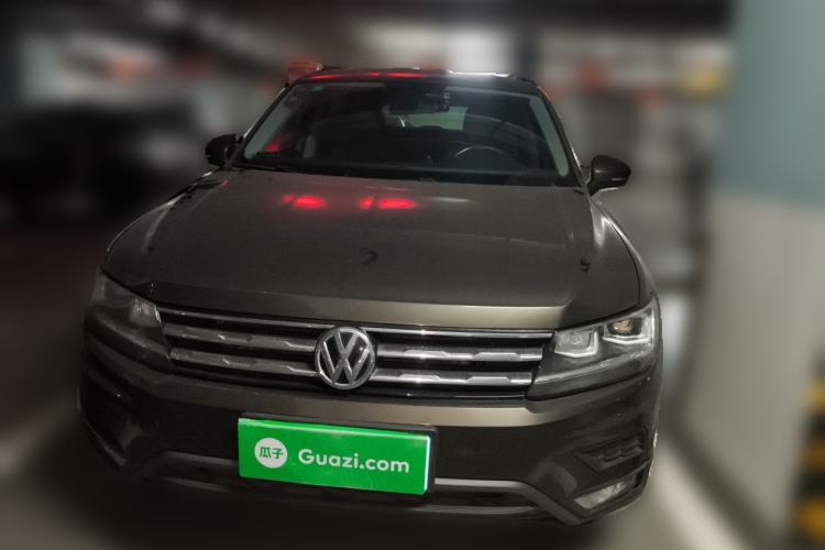 Used Volkswagen Tiguan L 2017 330TSI Automatic Two-Wheel Drive Luxury Edition Front