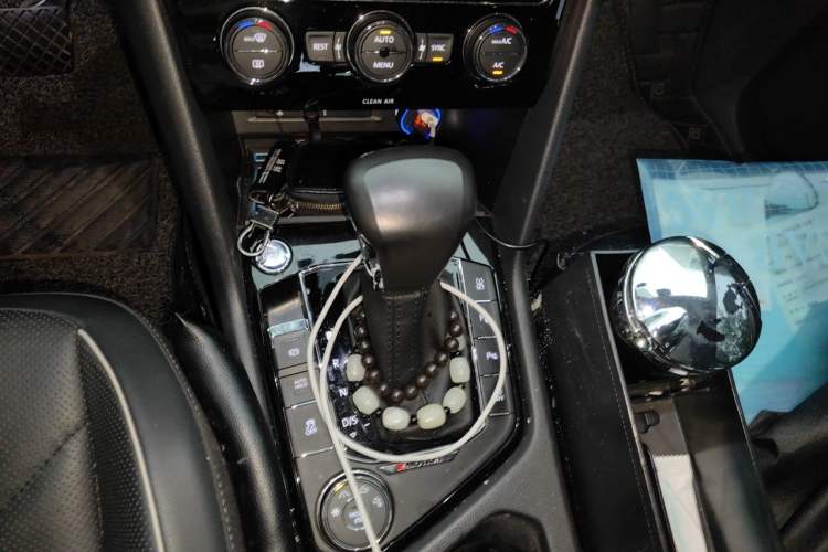 Used Volkswagen Tiguan L 2017 380TSI Automatic All-Wheel-Drive Flagship Edition Gear Lever