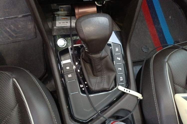Used Volkswagen Tiguan L 2017 330TSI Automatic Two-Wheel Drive Flagship Edition Gear Lever